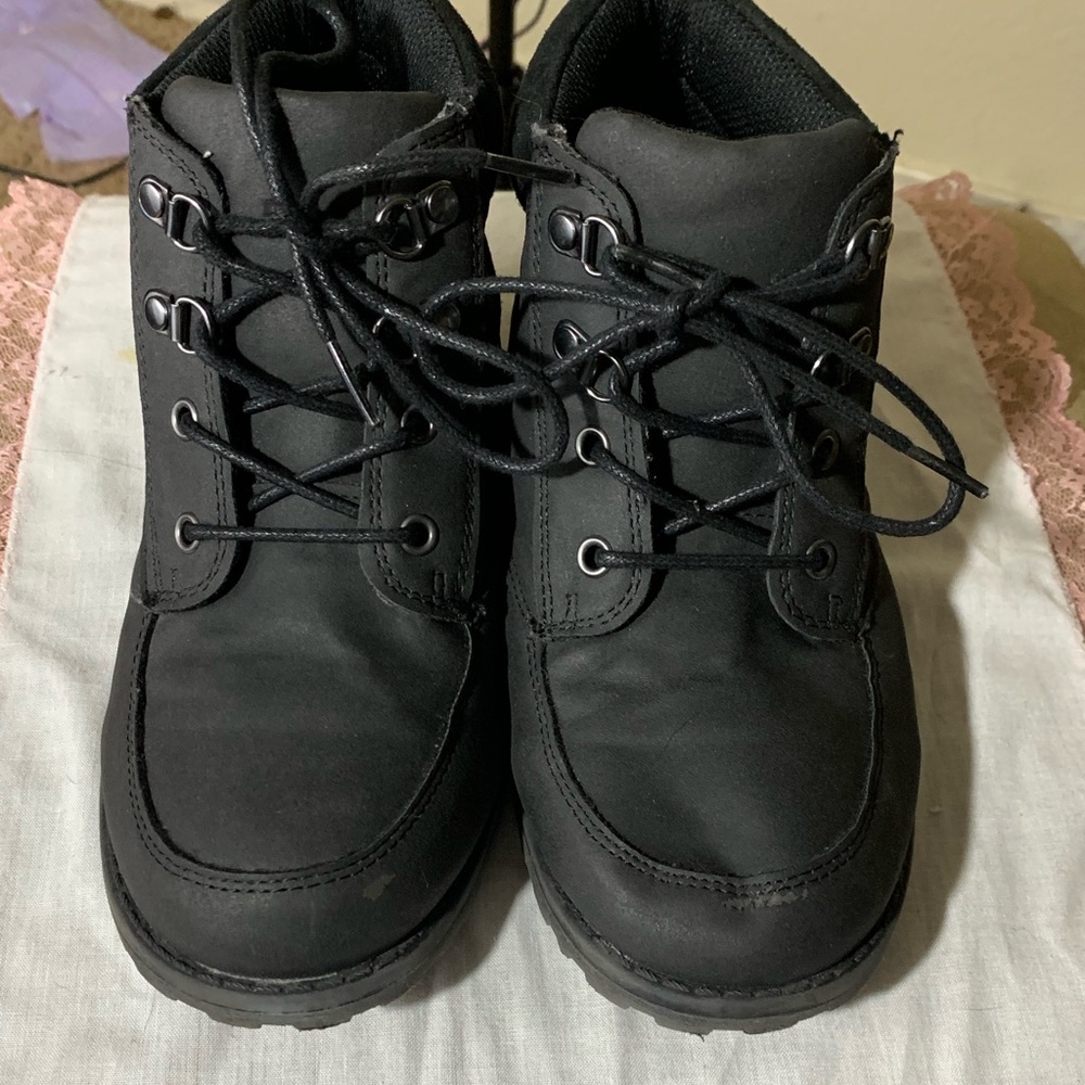 BOY BOOTS SIze 3